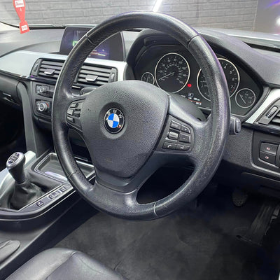 BMW 320i